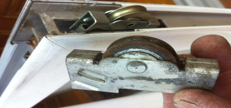 screen door roller repair in Salinas